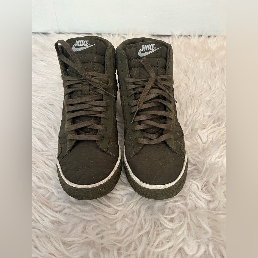 Nike dark moss green quilted high tops blazers, size 6